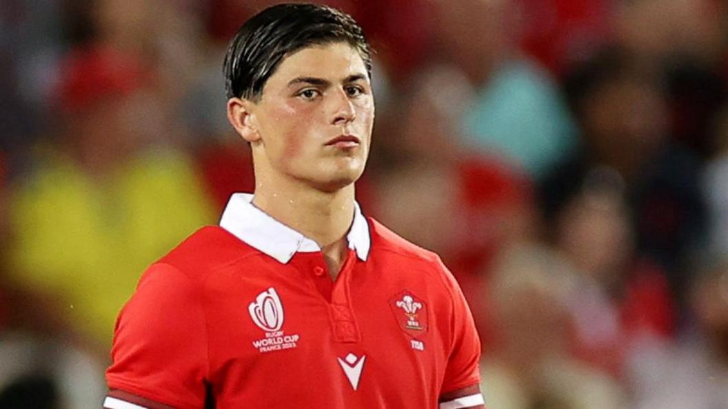 Louis Rees-Zammit in action for Wales at the World Cup