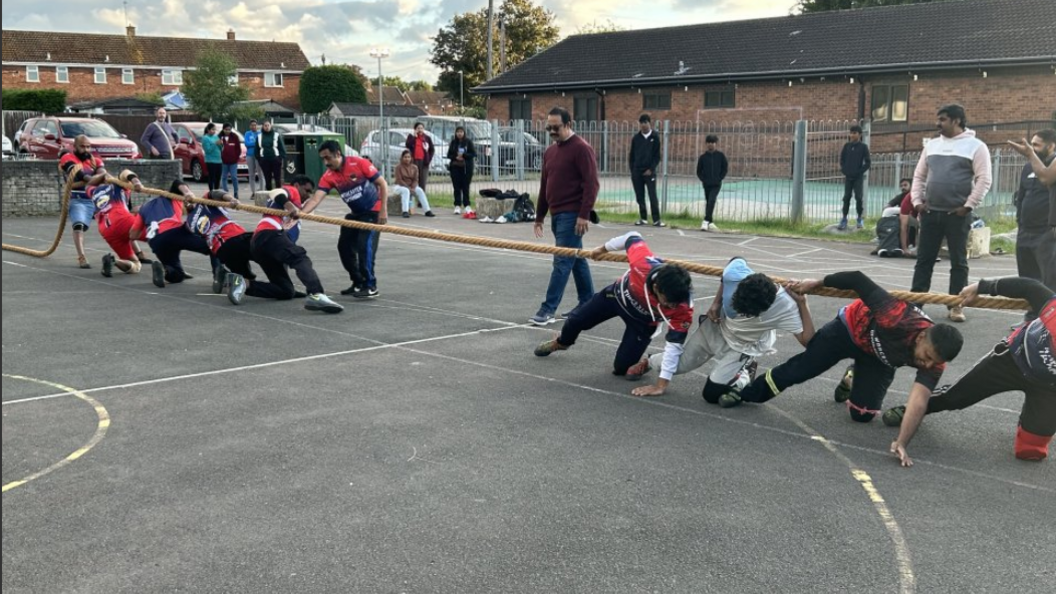 Worcester Themmadi tug-of-war team practising 