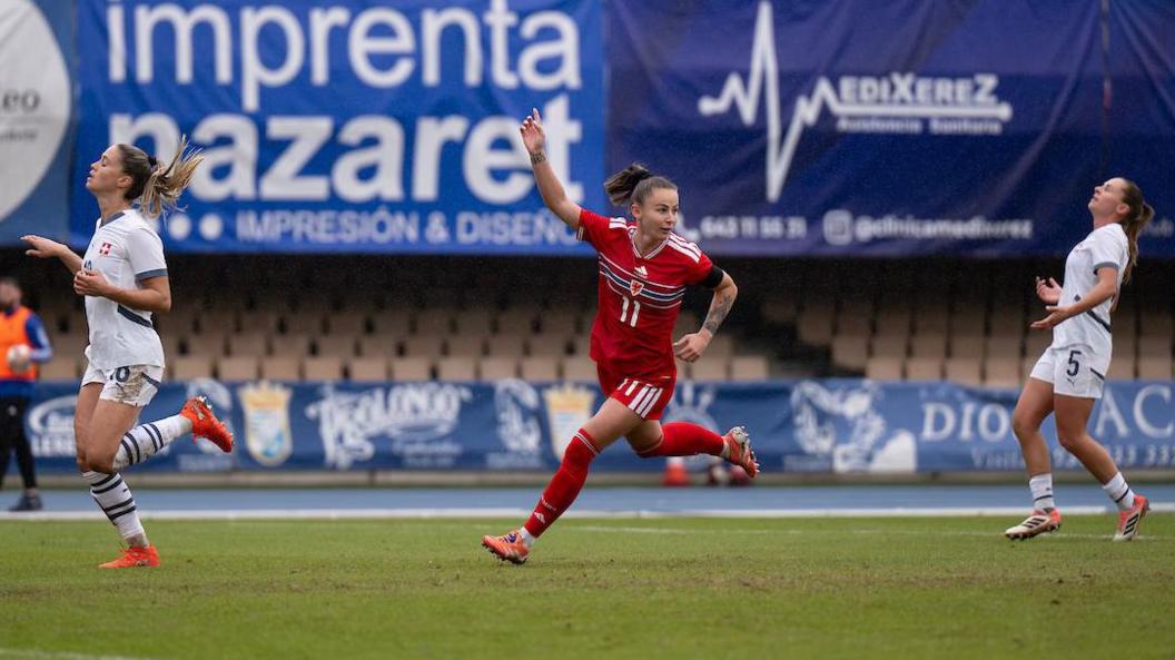Hannah Cain celebrates her goal against Switzerland 