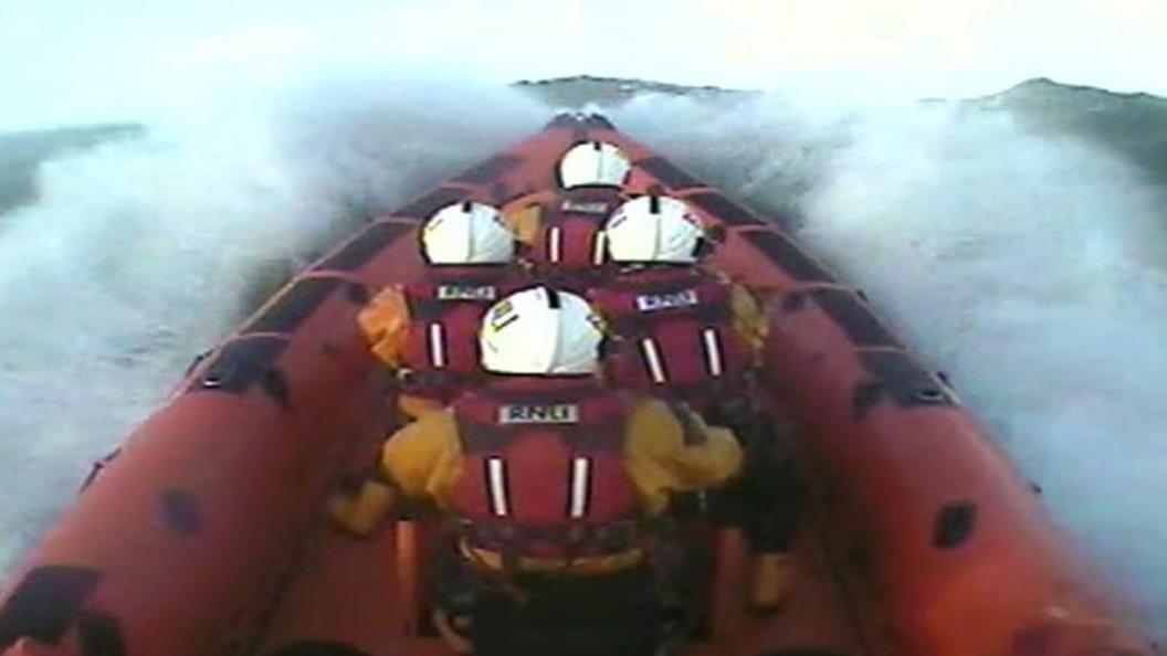 lifeboat crews on rescue