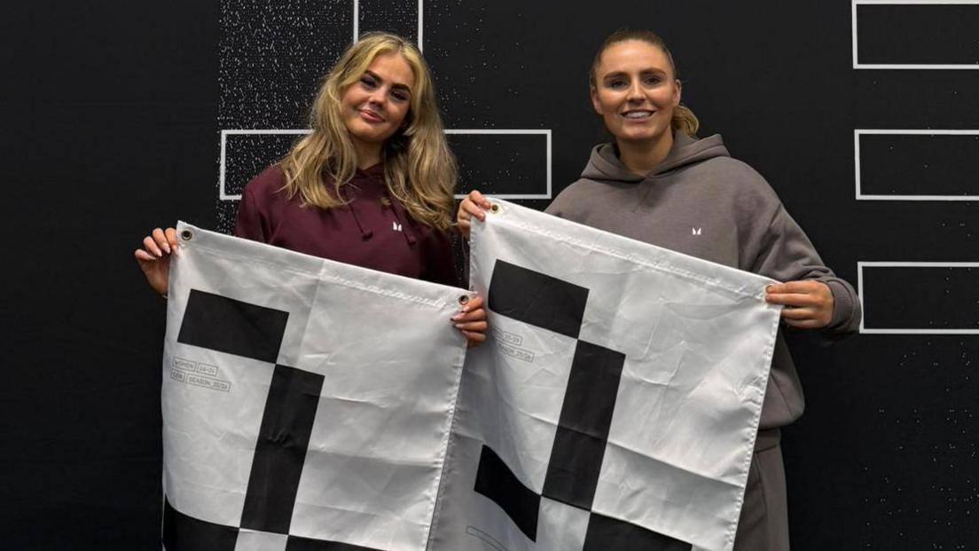 (left to right) Hannah and Aimee Watson