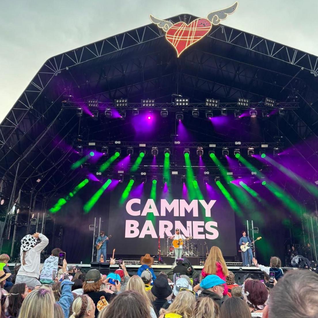 Cammy Barnes playing the Hot House stage