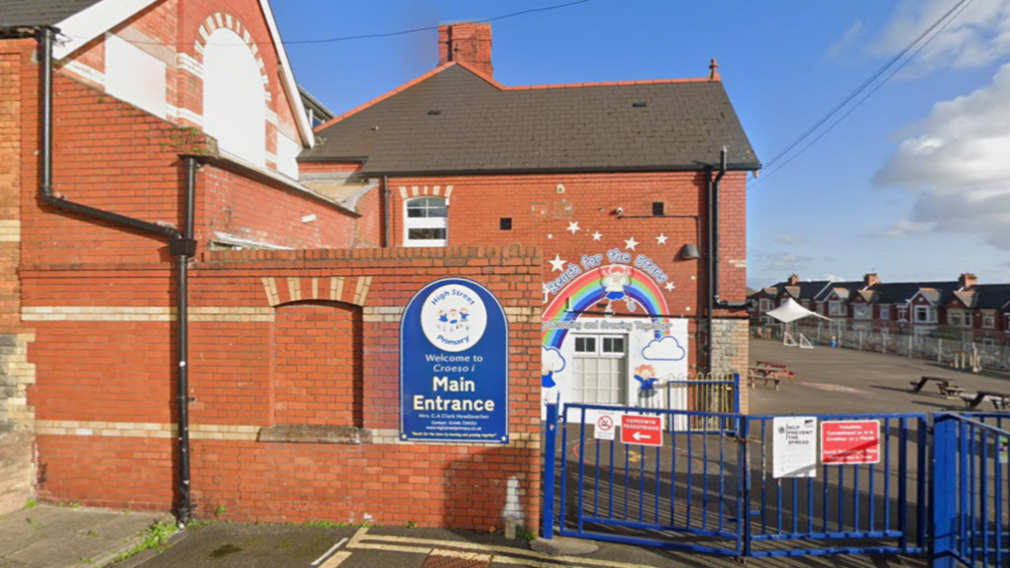 Ysgol Gynradd High Street, Y Barri