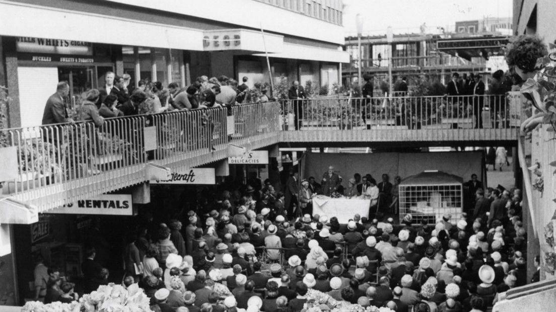 Old picture of the Merrion Centre