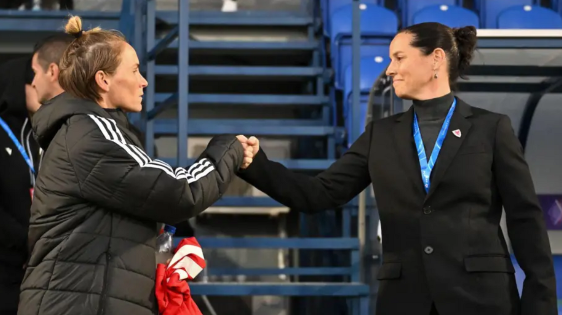 Jess Fishlock a Rhian Wilkinson