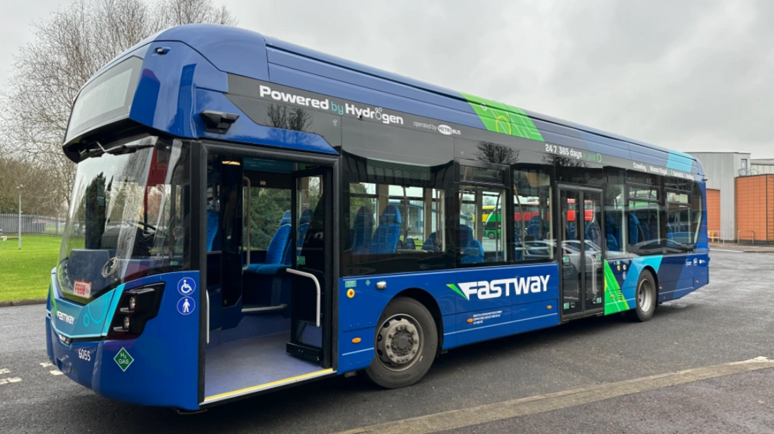 A Fastway Hydrogen blue bus