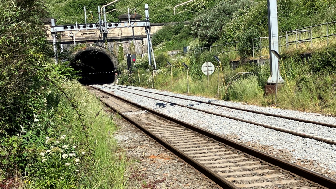 Trains How Severn Tunnel Links Beer Scuba Diving And Oasis BBC News Trains How Severn Tunnel Links Beer Scuba Diving And Oasis BBC News