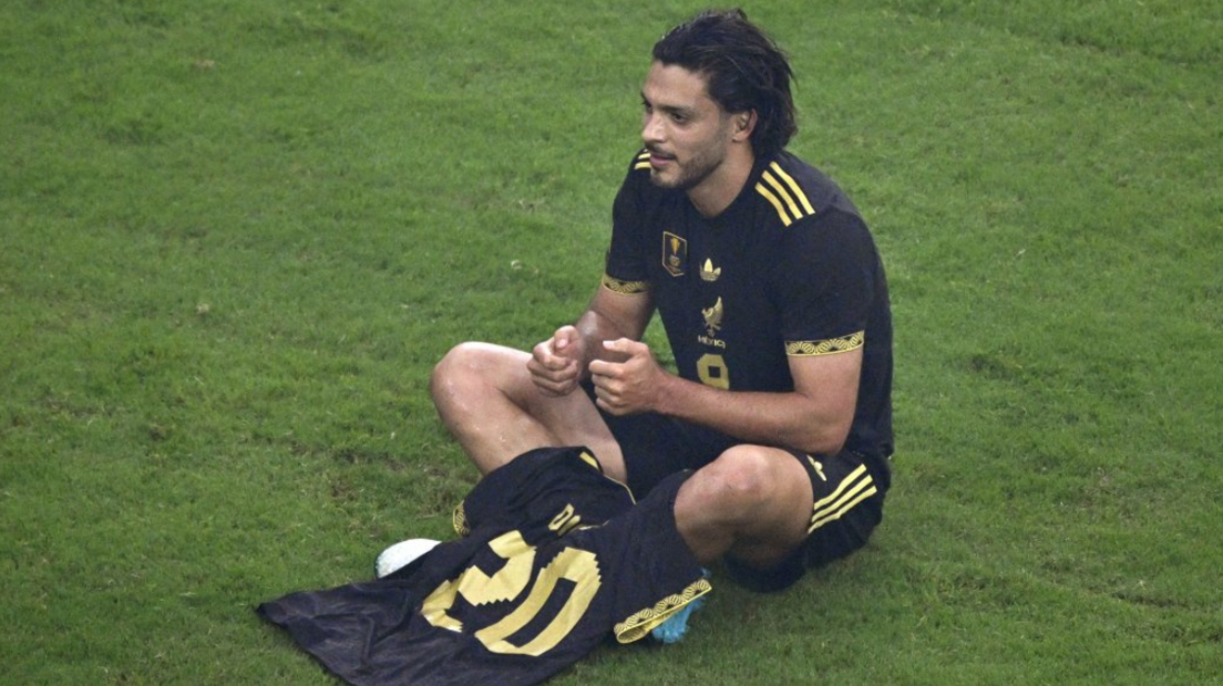 Raul Jimenez with a tribute to Diogo Jota