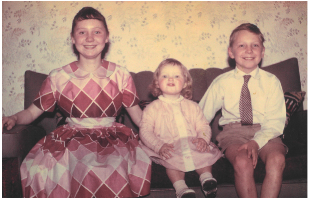 Lulu with her siblings Edwina and Billy in 1960