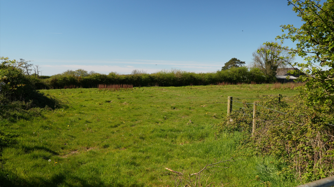 Safle'r cais yn Chwilog