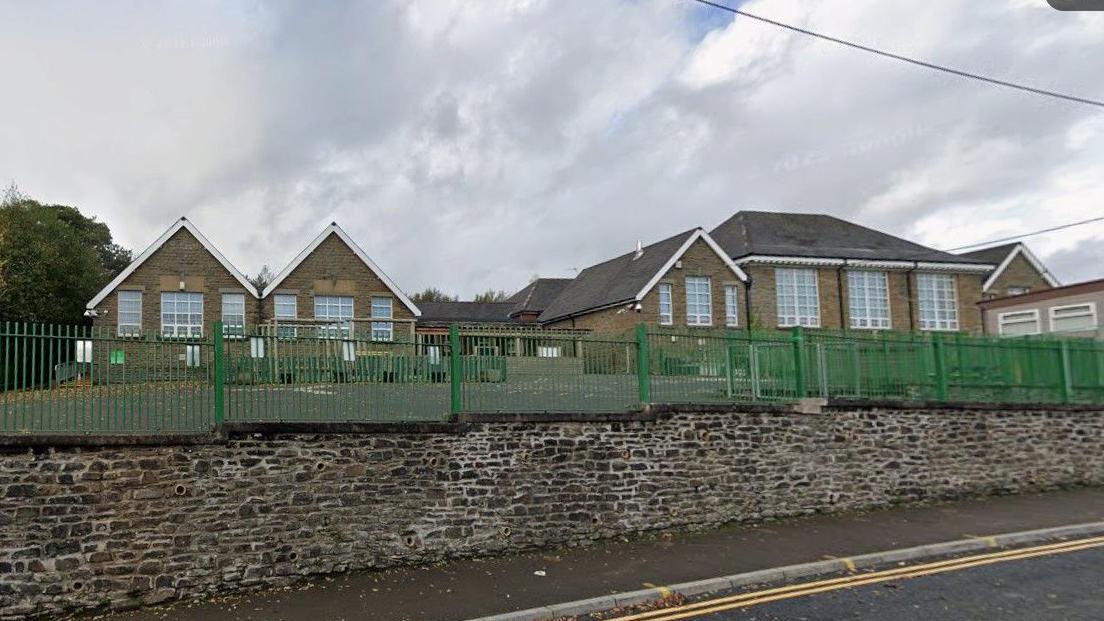 Ysgol Gynradd Libanus