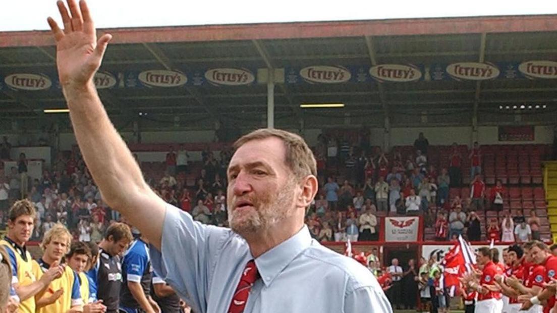 Ray Gravell waves to the crowd at his testimonial game at Llanelli's Stradey Park