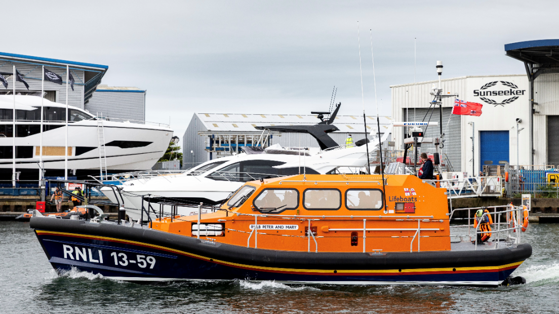 Bàta-teasairginn Phort Rìgh, Peter and Mary