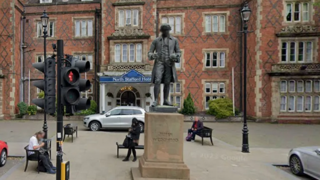 Josiah Wedgwood statue