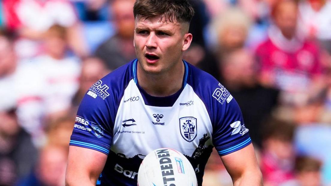 Connor Wynne in action for Featherstone Rovers
