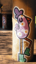 Graffiti chicken by Binty Bint on a concrete pillar