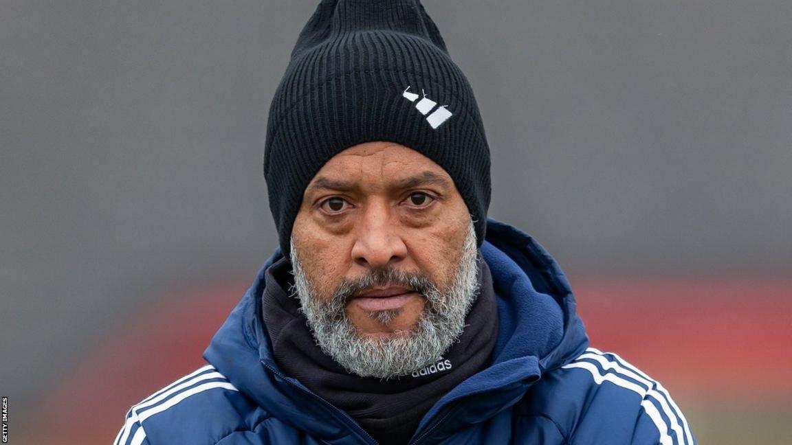 Nottingham Forest boss Nuno Espirito Santo looks worried