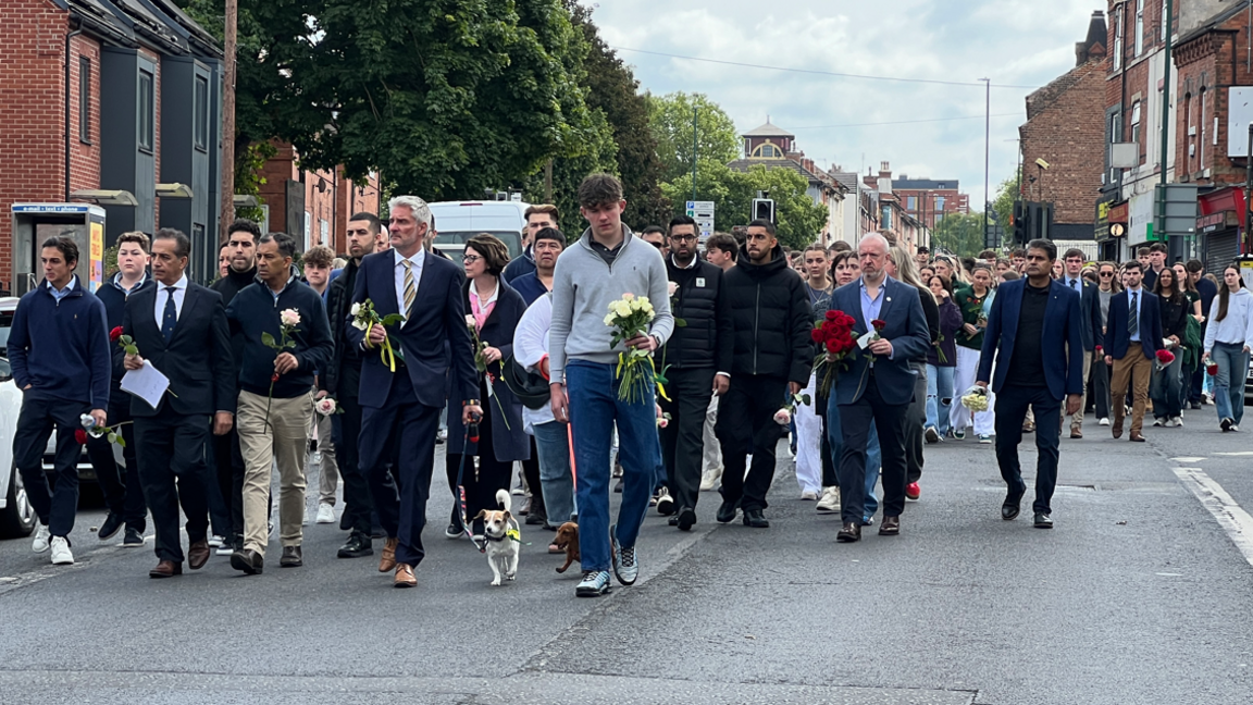 Families walk on Ilkeston Road