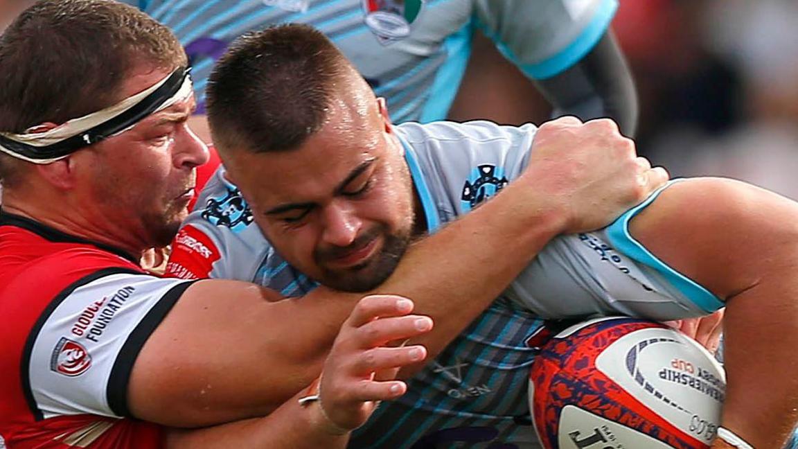 Eliot Salt is tackled