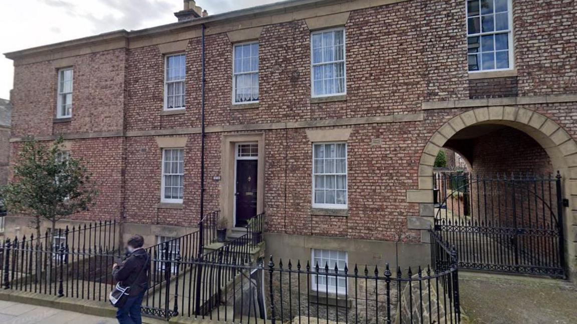 Streetview of a Georgian style terraced home