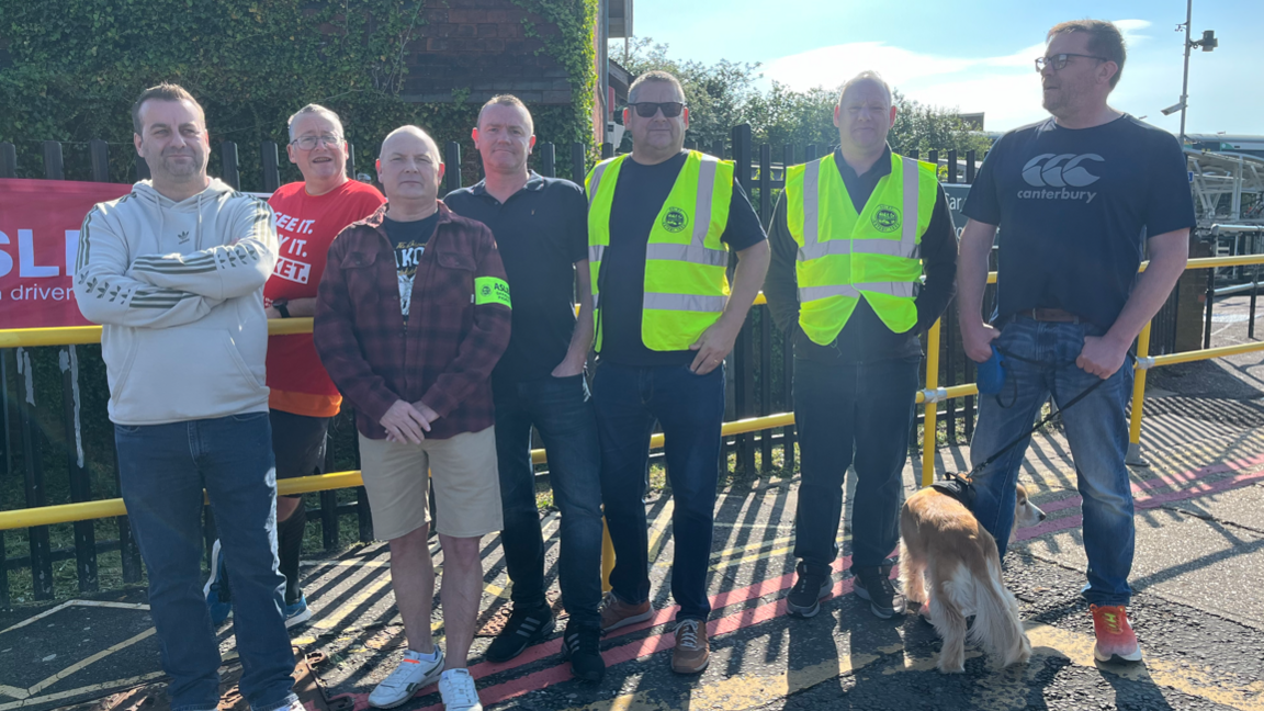 Aslef pickets at Three Bridges station