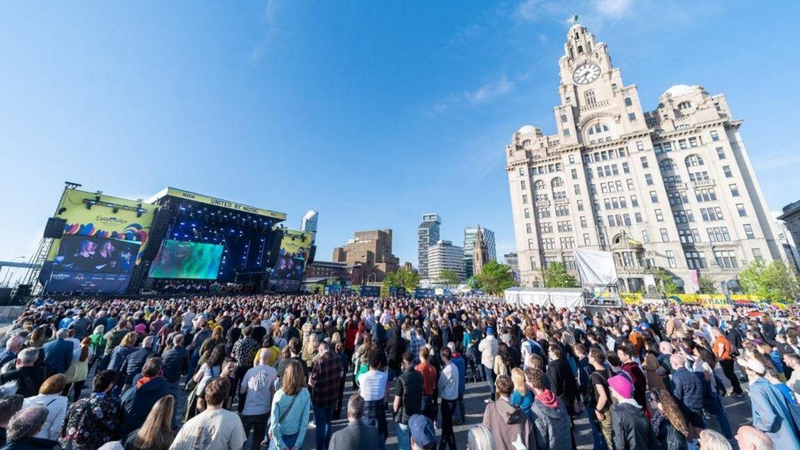 Crowd watching stage in front of Liver Building