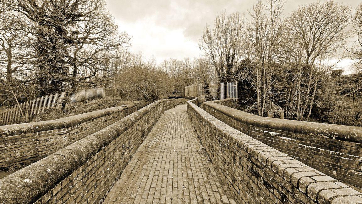 Dunstall Water Bridge