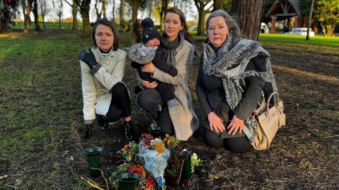 Carol Dickson, Laura Beasley and Janet Howard