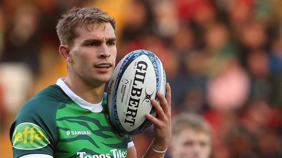 Jack van Poortvliet in action for Leicester Tigers