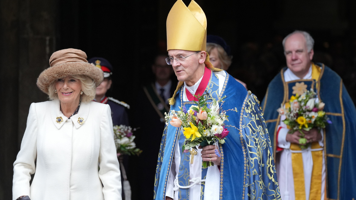 The Queen with the Bishop of Worcester.