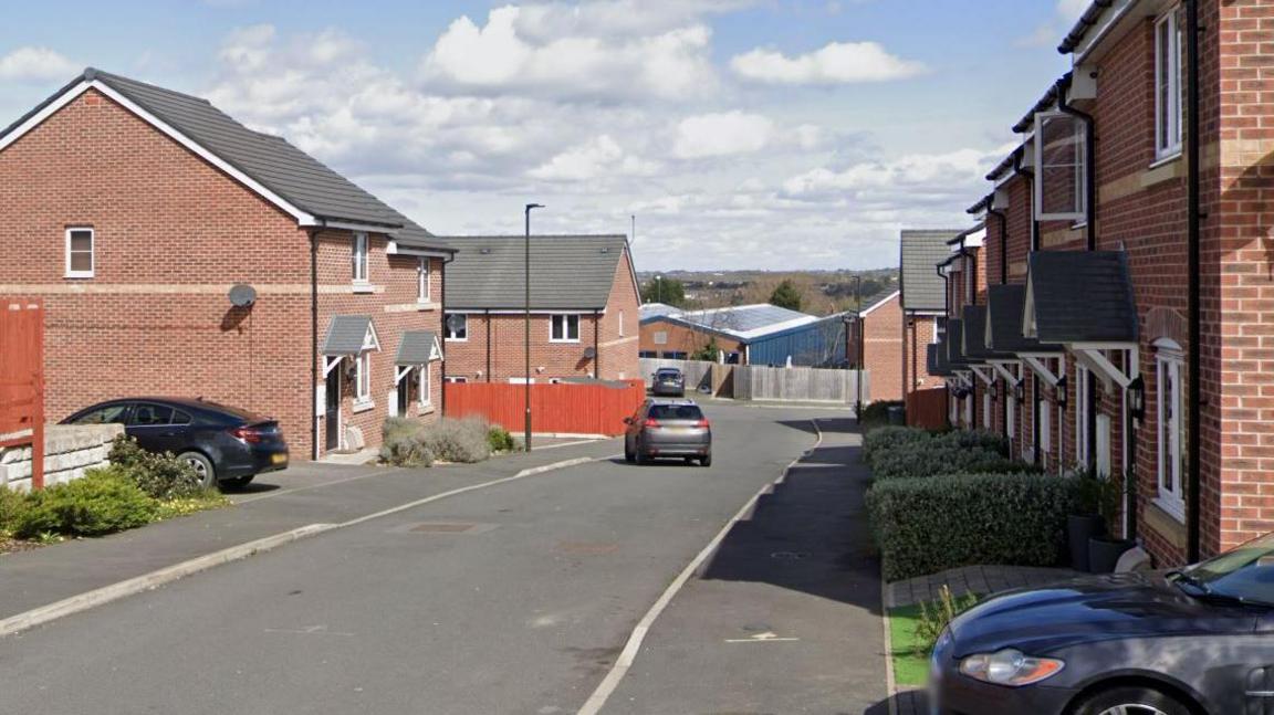 Street scene of Morewood Drive, Alfreton