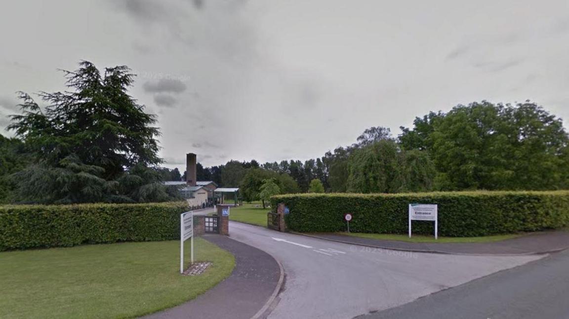 Entrance to Markeaton Crematorium