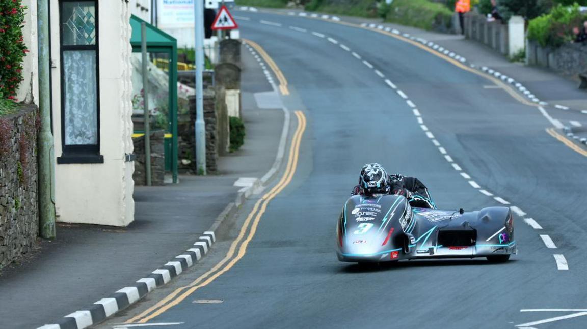 The Crowe brothers in their sidecar during a 2024 practice session