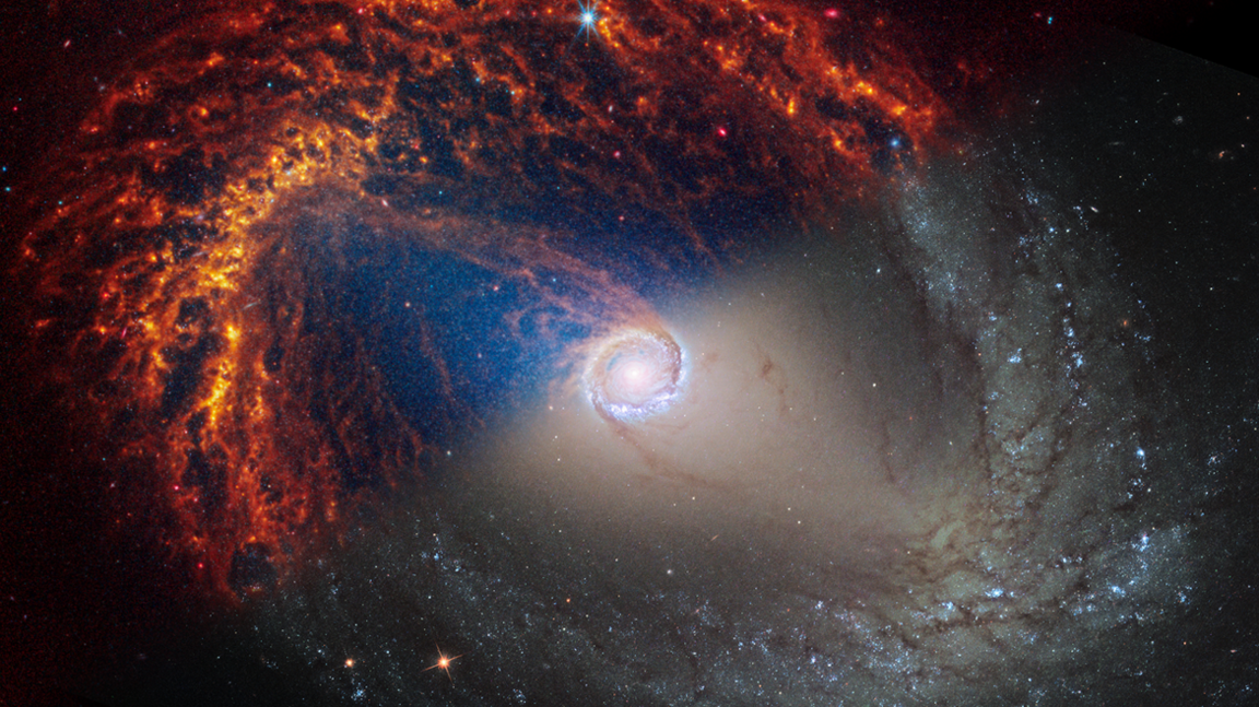 Face-on barred spiral galaxy, NGC 1512