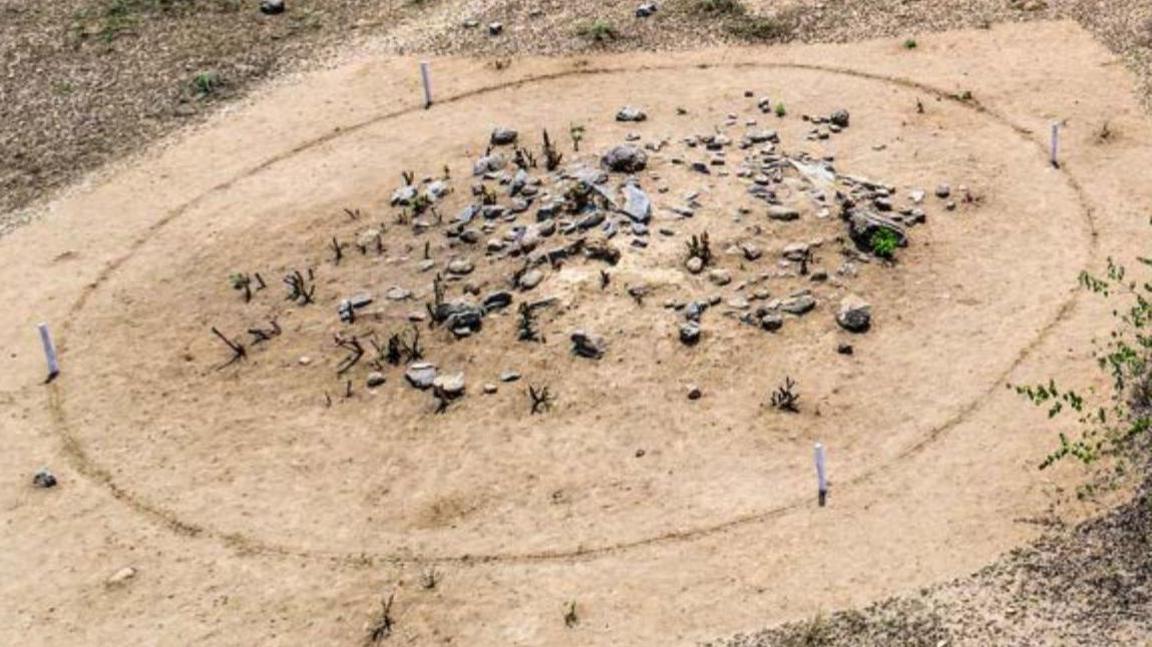 Mayiladumparai: Aerial view of Iron Age graves