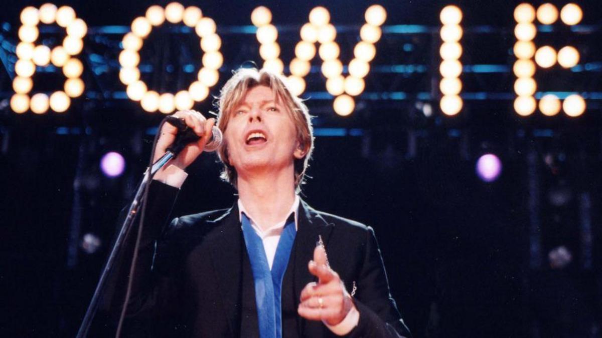David Bowie: On Tour Exhibition Debuts at V&A Dundee