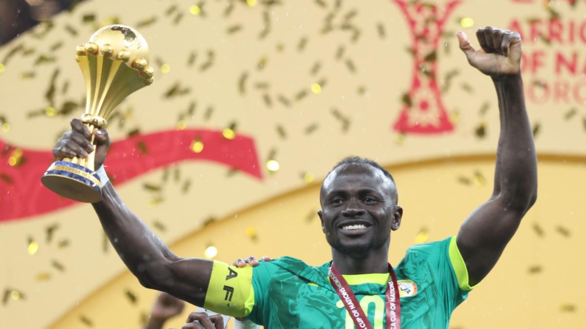 Senegal desafía a la CAF y celebra su título de la Copa África pese a la polémica descalificación