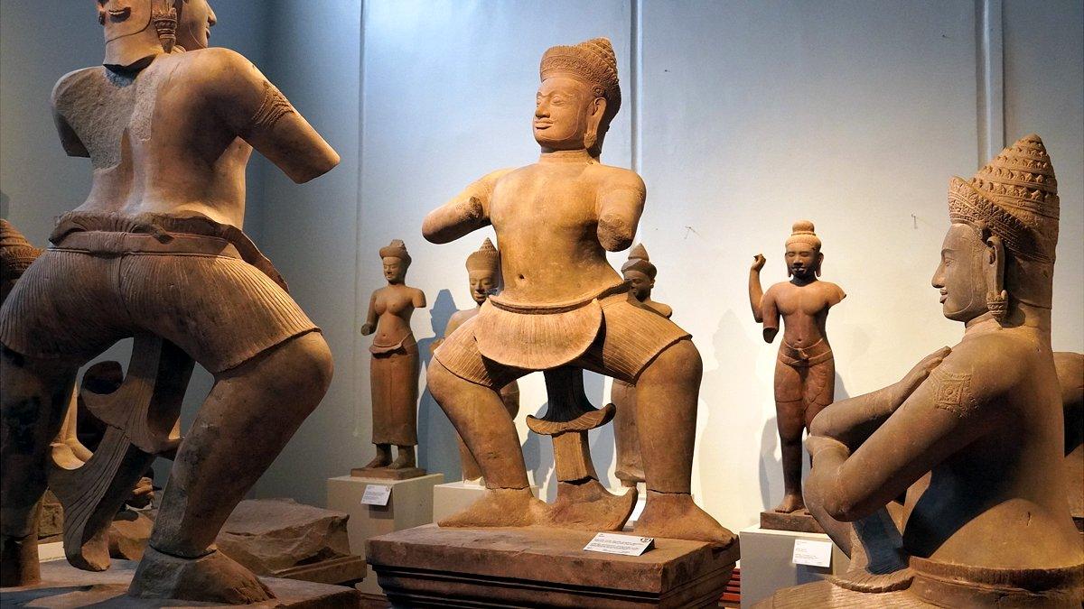 Twin Duryohana and Bhima statues returned to Cambodia from the US, after it was proven they had been looted