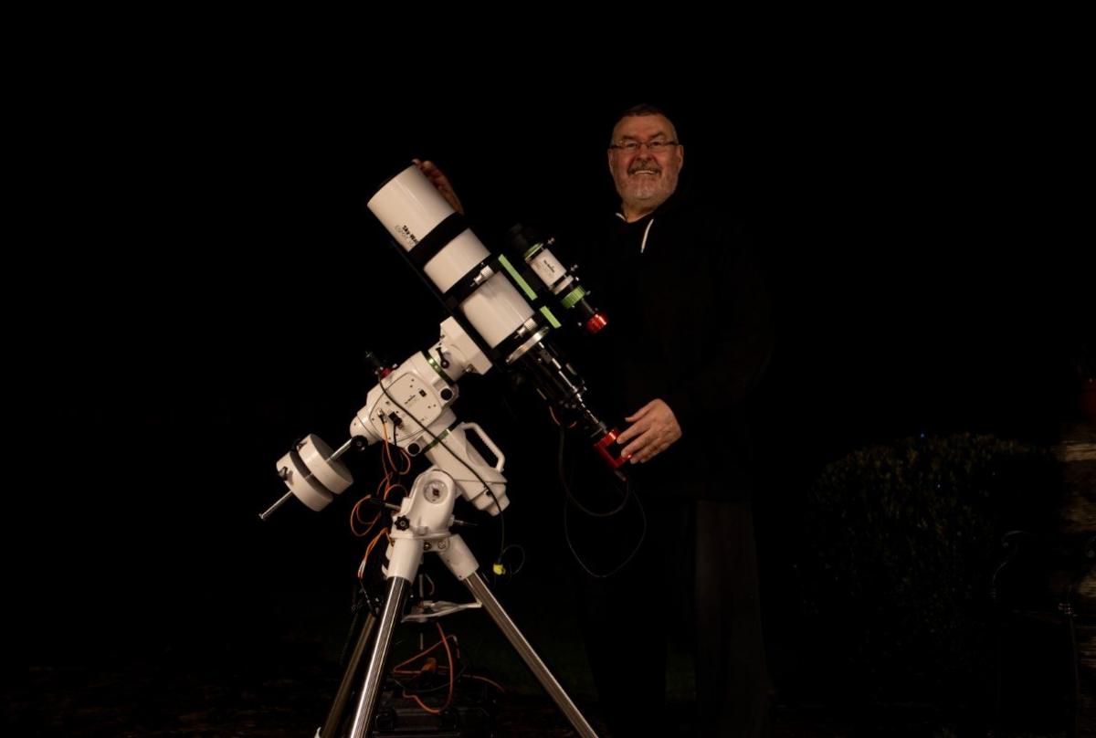 Mike Read with his telescope