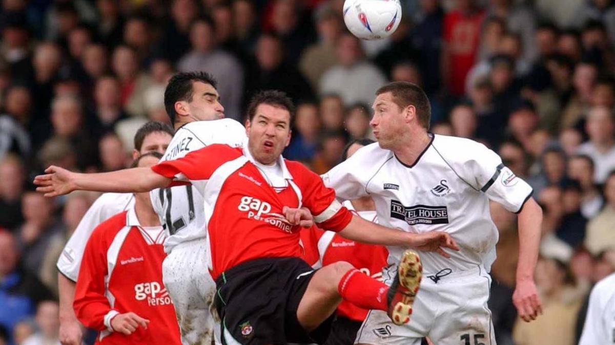 Roberto Martinez, Darren Ferguson and Kevin Nugent battle for the ball during Swansea's league meeting with Wrexham in 2003  