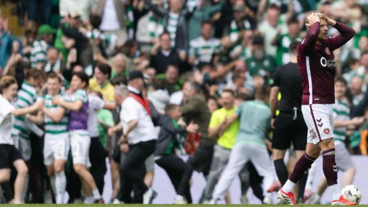 Clarke defiende a la Tartan Army tras las invasiones de campo que "dañan al fútbol escocés"