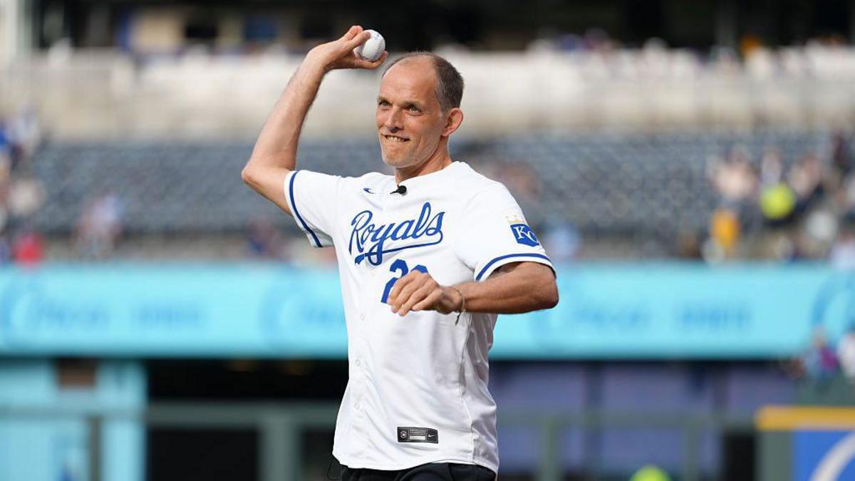 Tuchel throws first pitch as England enjoy downtime