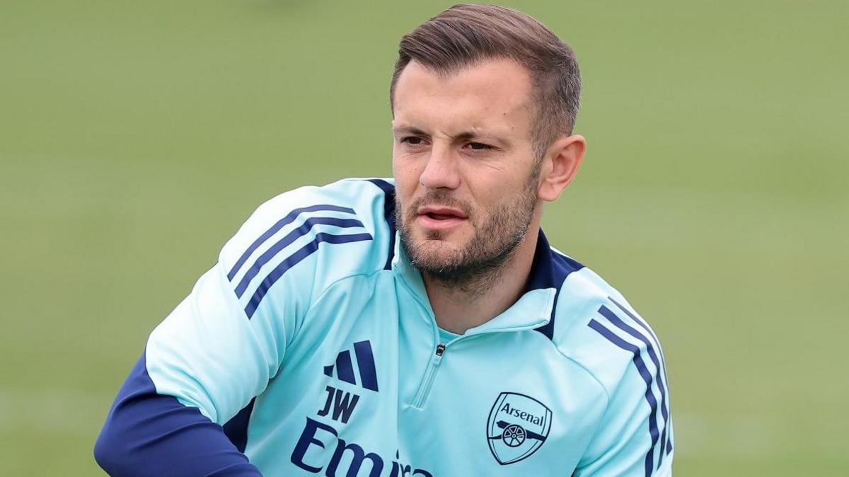 Jack Wilshere overseeing training with Arsenal's youth team