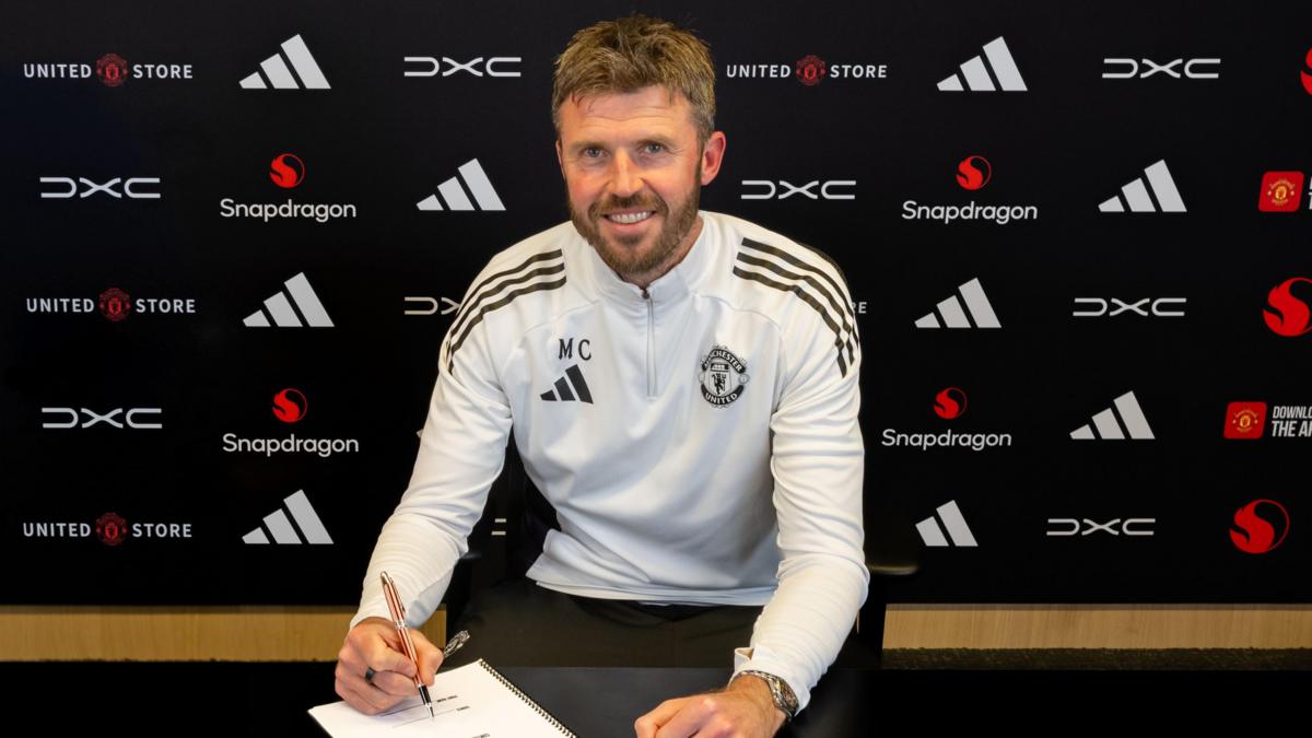 Michael Carrick, confirmado como entrenador permanente del Manchester United: retos y necesidades para la próxima temporada