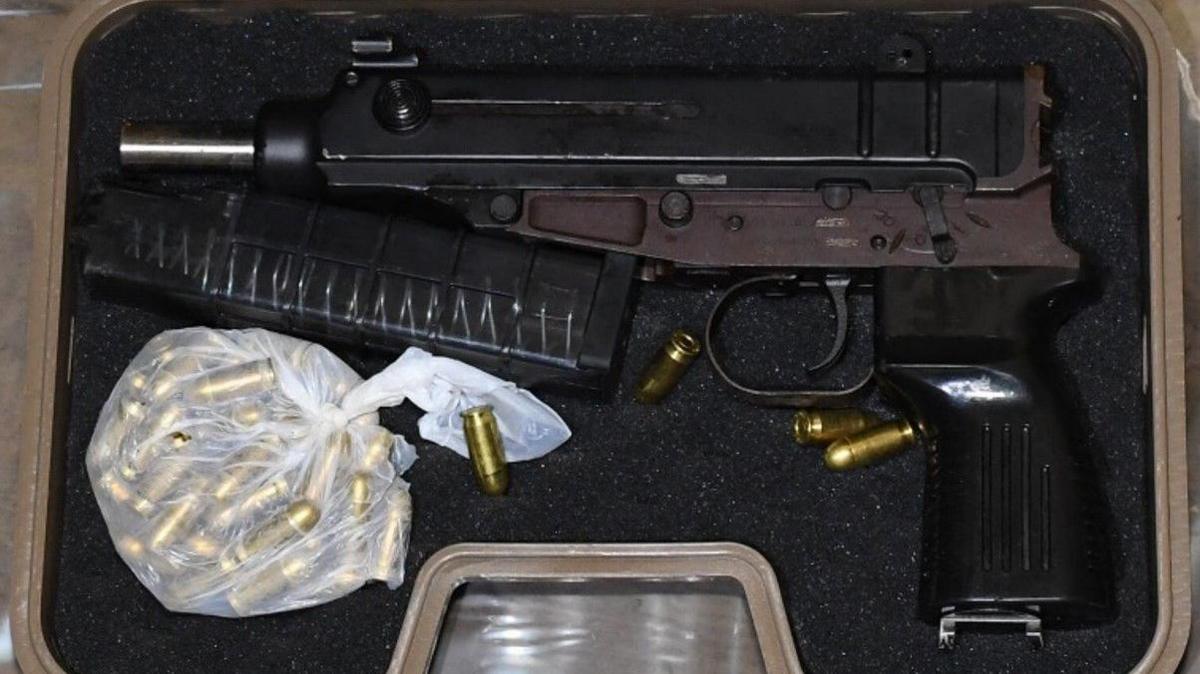Skorpion sub-machine gun and ammunition