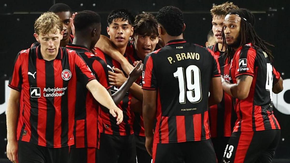 How are team who edged out Hibs leading Europa League table?