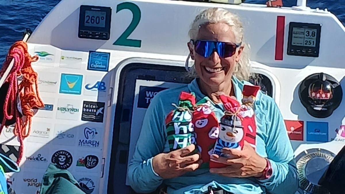 Agor anrhegion Nadolig 