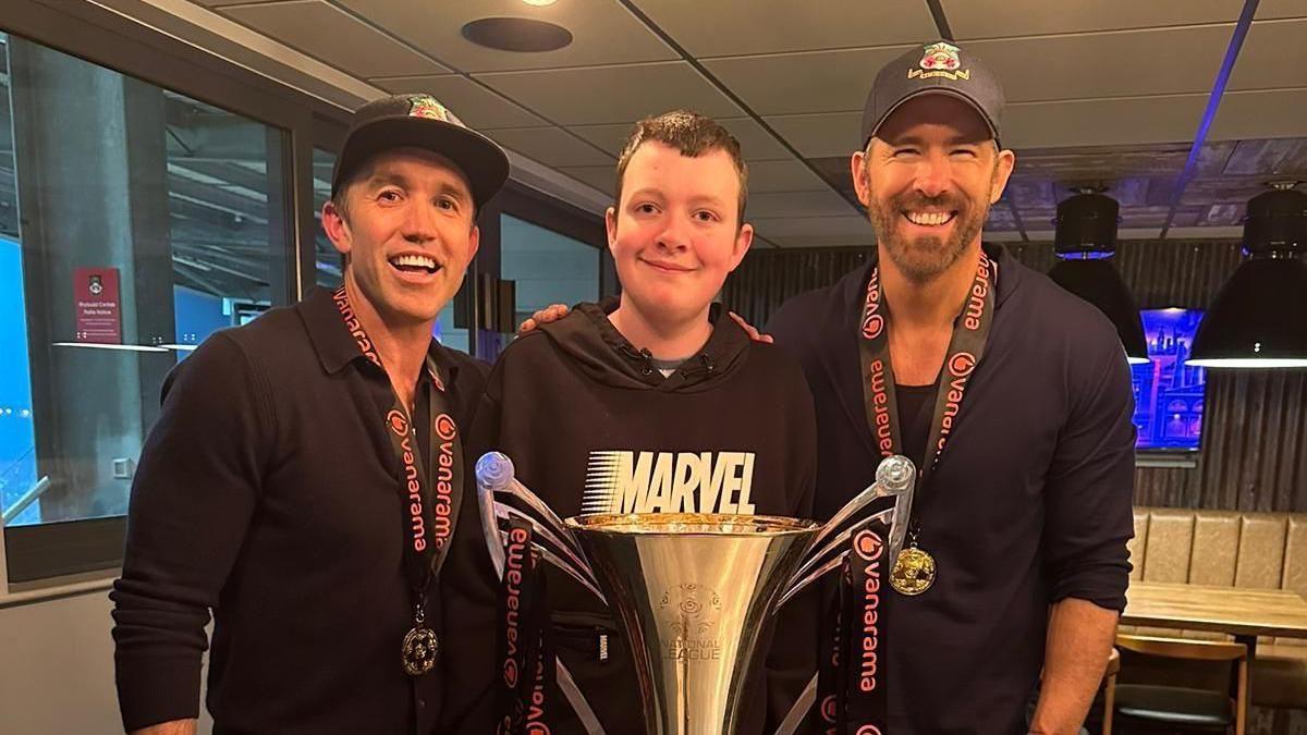 Rob McElhenney, Aiden Waller a Ryan Reynolds
