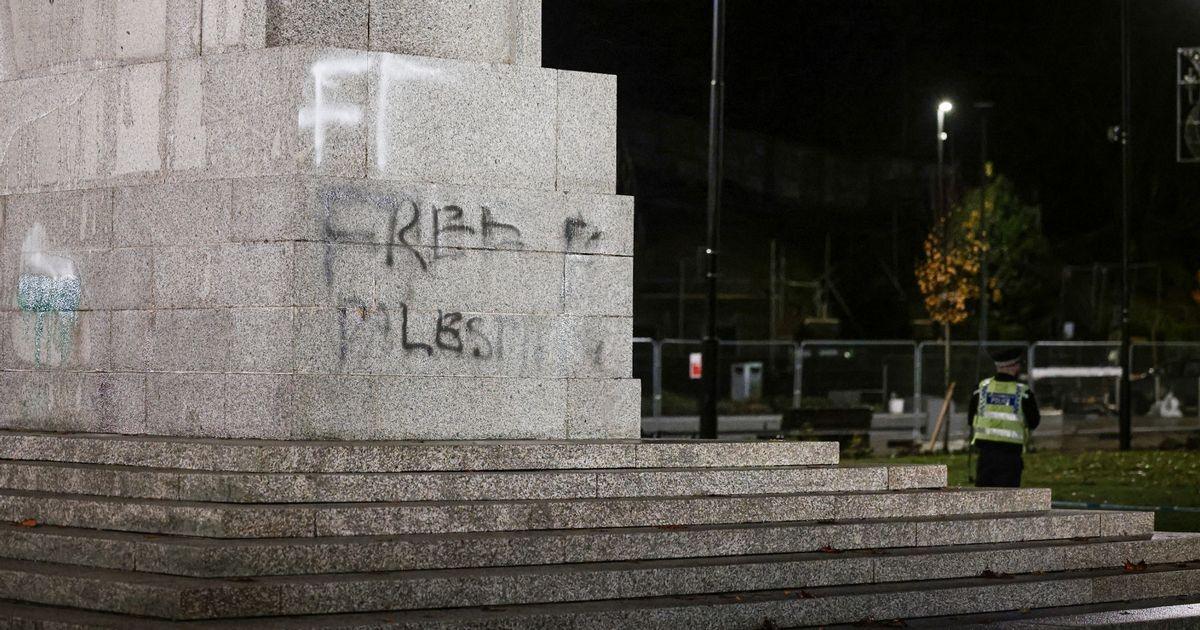 Rochdale Cenotaph daubed