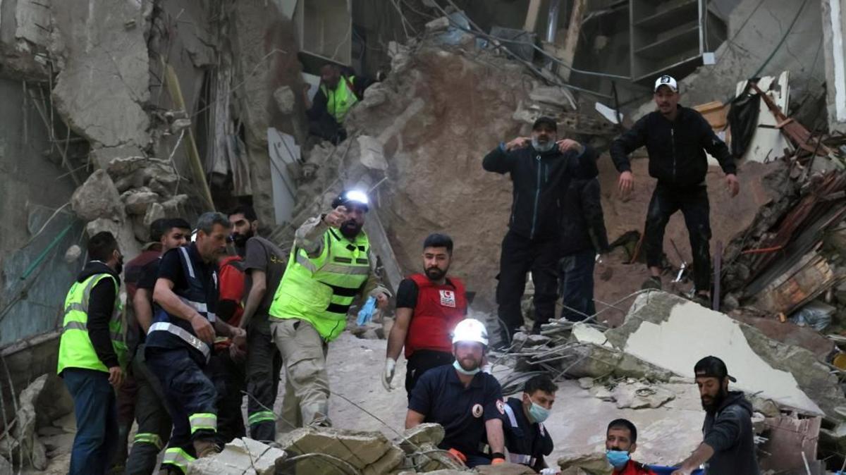 Negotiators face huge task to close gaps in rival Iran peace proposals